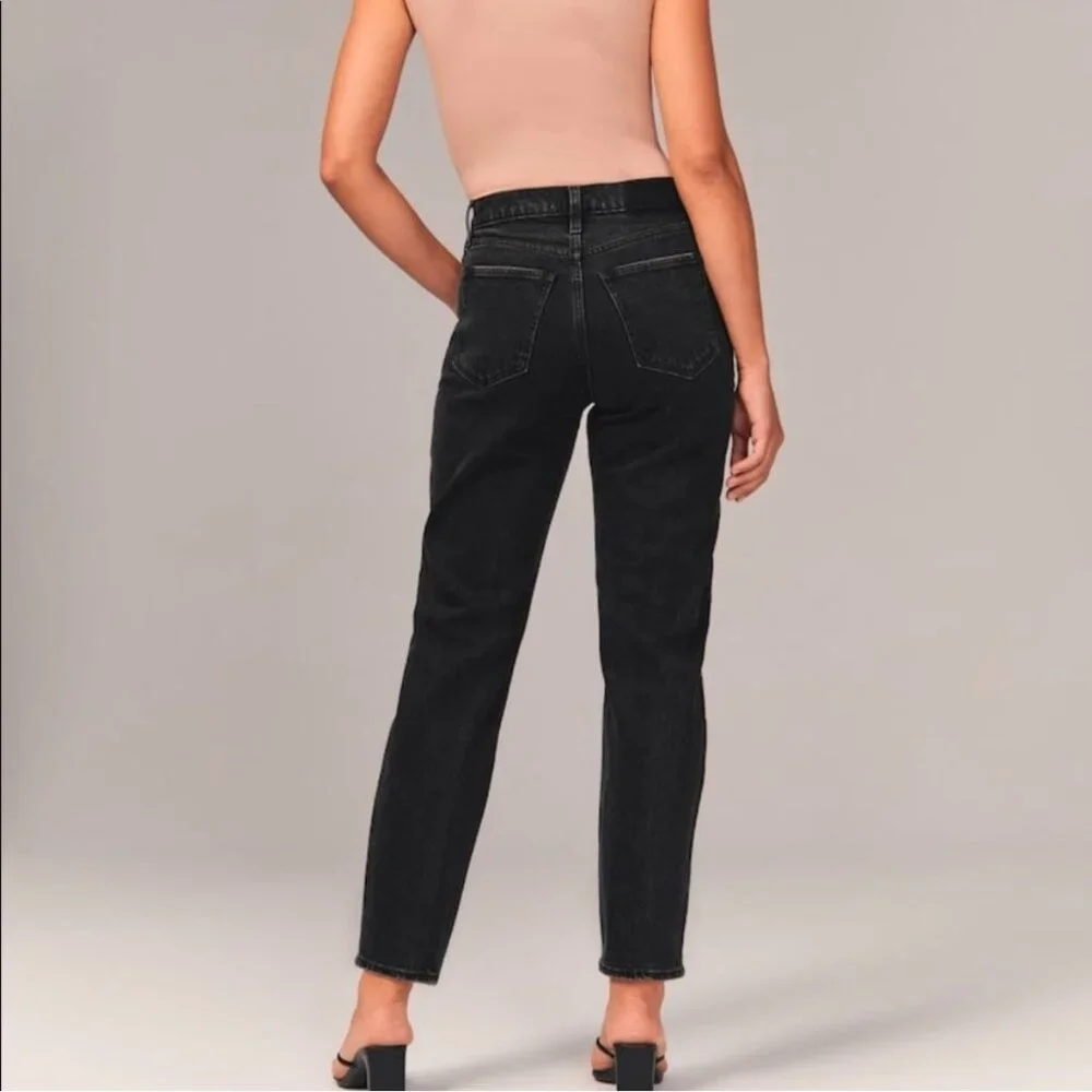 Abercrombie & Fitch Black The 80's Mom High Rise Jeans - Picture 10 of 10